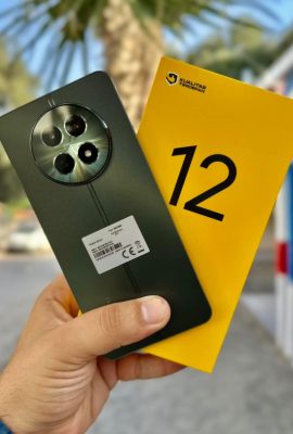 Realme 12
